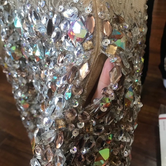 Dress - Picture 4 of 8